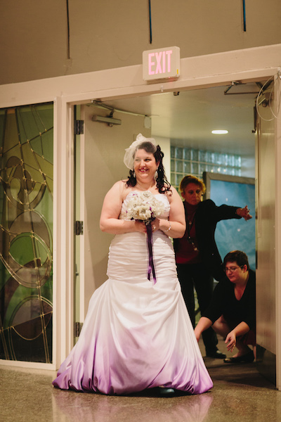 Fluffing your train before your grand entrance - just one of the many things I'll do as your Wedding Day Manager! 📷: Justine Bursoni Photography